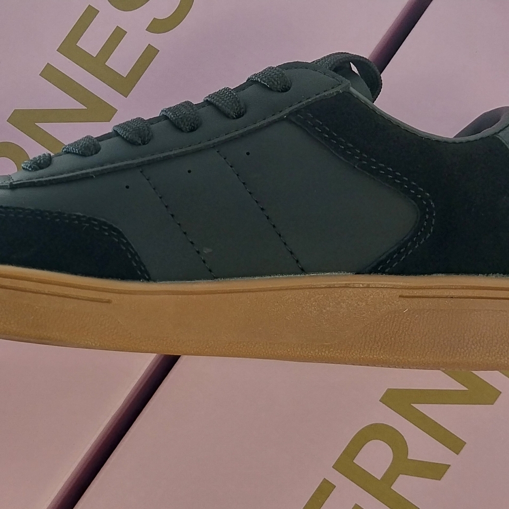 Lauren Sneakers 👟 - Picture 4 of 5